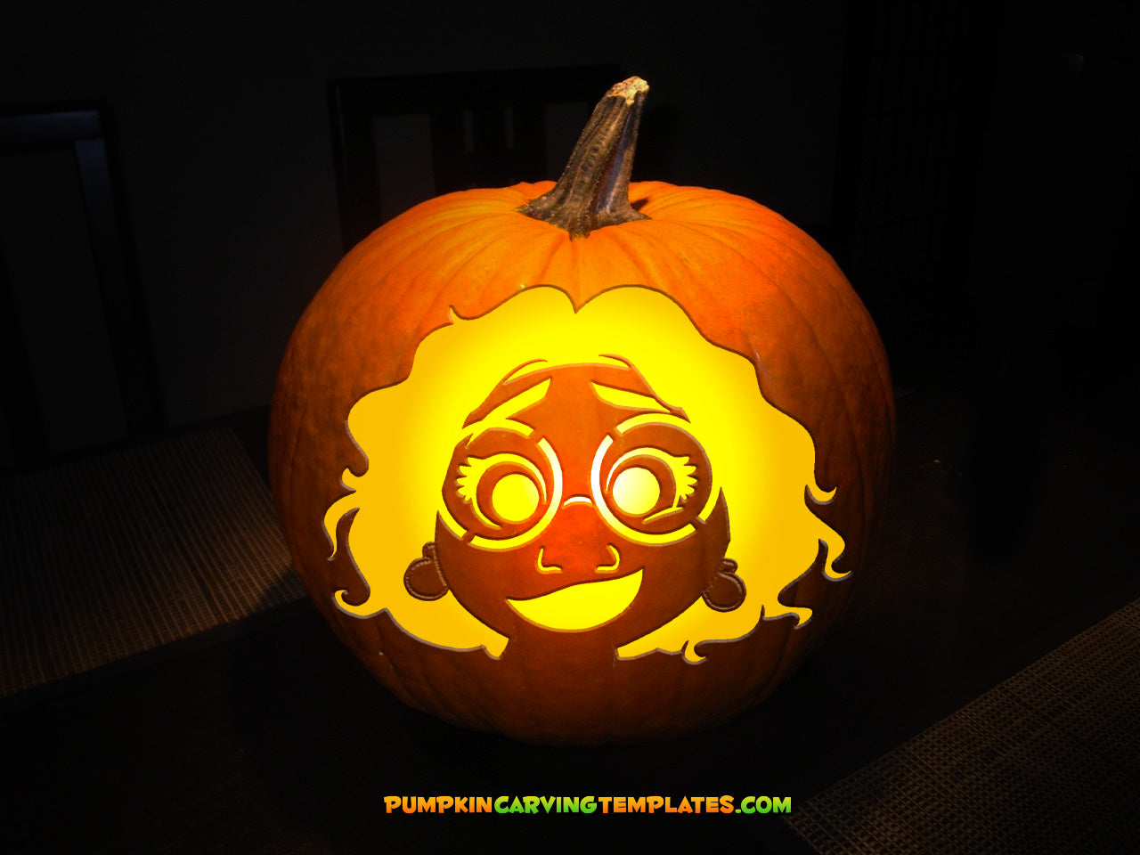 CARTOON WOMAN SPANISH 2 PUMPKIN CARVING TEMPLATE DIGITAL STENCIL DOWNLOAD